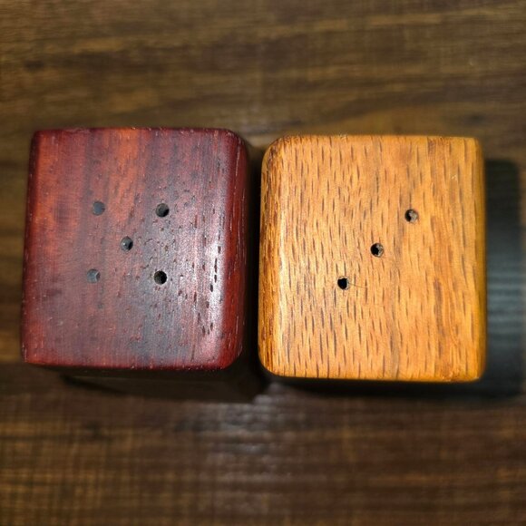 MCM Pyramid Salt & Pepper Shakers Striped Wood Grain Red Accents 2-Piece Set - Picture 4 of 14